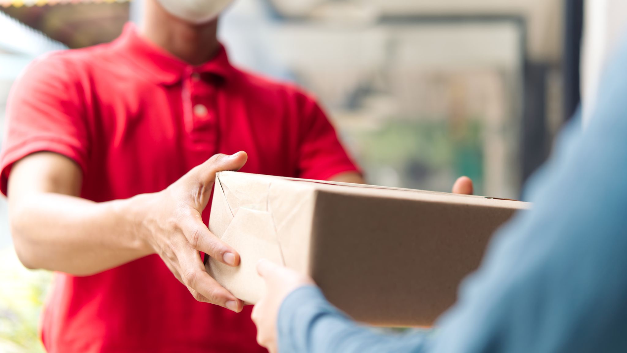 Executive taxi delivery parcel